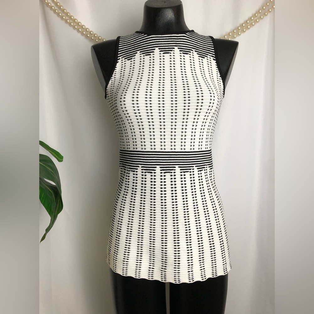 WHBM | Black & White Top